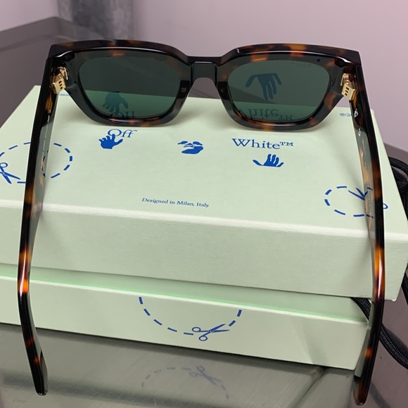 Off-White Zurich Havana Dark Green Sport Unisex sunglasses - Picture 6 of 15